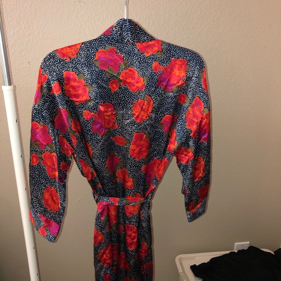 bath robe - Picture 2 of 2